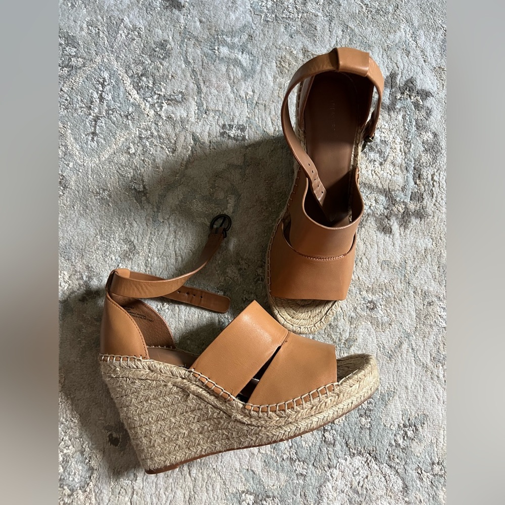 Treasure & Bond Wedges